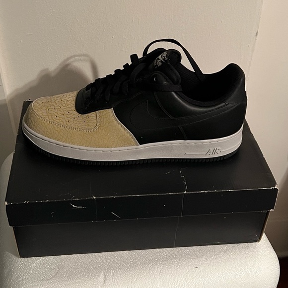 Nike Other - Nike Black and Tan Athletic Shoes